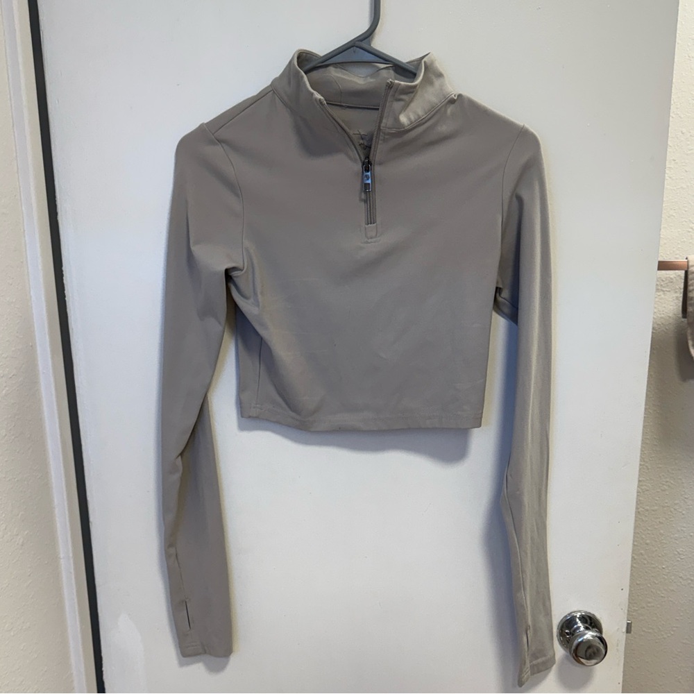 Vitality Long Sleeve Crop Top - Gray
